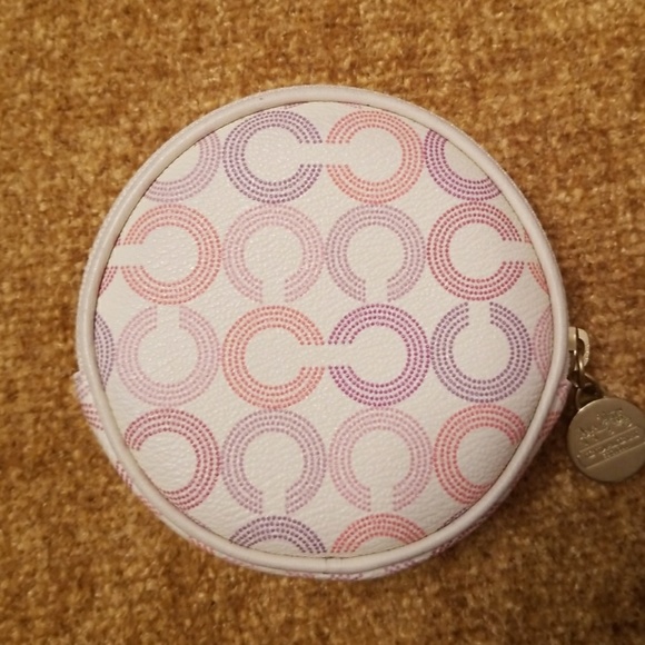 🌸Nwot Leather Coach Coin Purse Pink Satin Lined🌸 - Picture 3 of 8